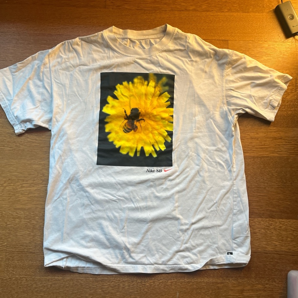 Nike SB White T-Shirt with Bee and Flower Graphic